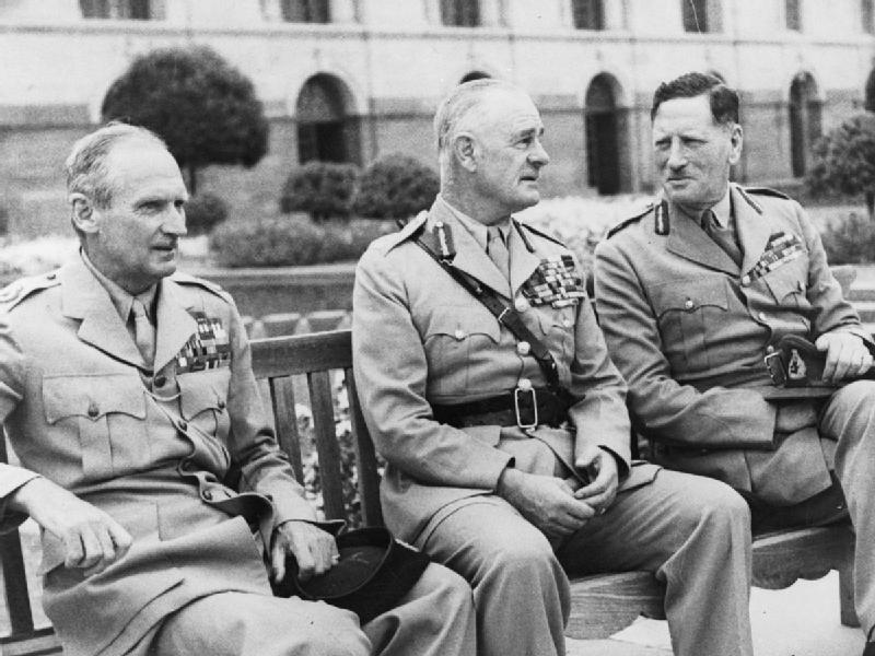 Sir Claude Auchinlek, a la derecha de la foto, en la época en la que era Comandante en Jefe del BIA, junto con los Generales Wavell y Montgomery