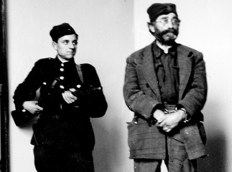 El General Draza Mihailovic, detenido y conducido a juicio. Sería fusilado meses después convicto de alta traición y crímenes de guerra