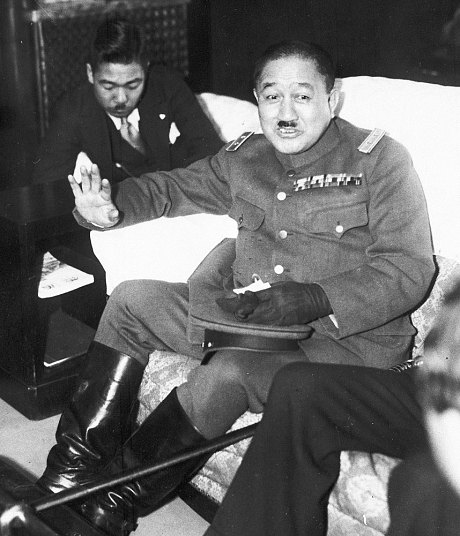 El General Kenji Doihara fue Jefe de la Agencia de Servicios Especiales del Kenpeitai en Harbin, de donde dependía directamente la Unidad 731