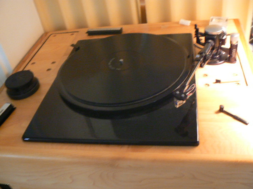 LENCO L 75 IDLER-DRIVE REFERENCE TURNTABLE
