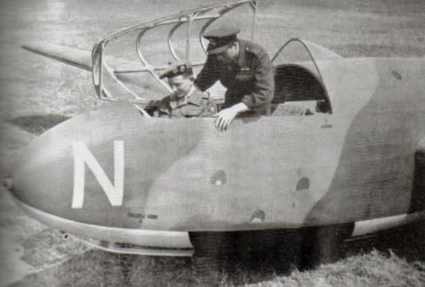 Entrenamiento de piloto de planeadores con un planeador Hotspur