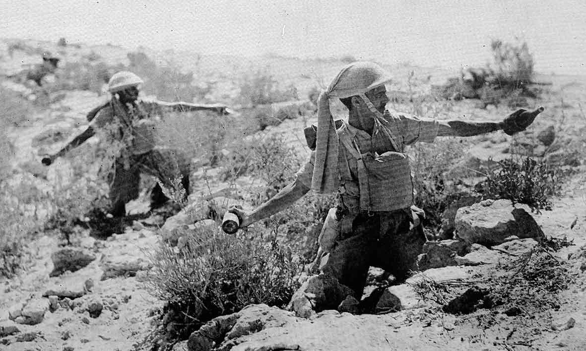 Soldados del BIA en una trinchera del norte de África