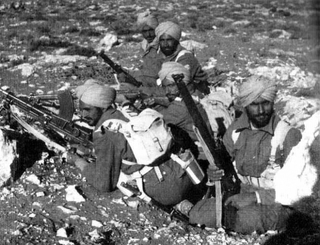 Soldados de la 4ª División de Infantería de la India en Grecia