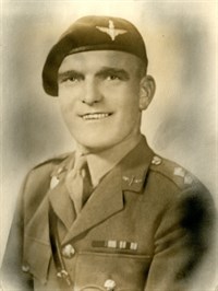 El Teniente Clements, del 11º Batallón de Servicios Especiales Aéreos, fue uno de los capturados en Calitri durante la Operación Colossus