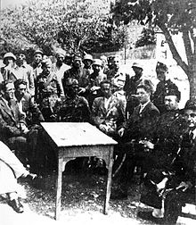 Chetniks, Ustachas y Domobranci, reunidos para la firma de acuerdos