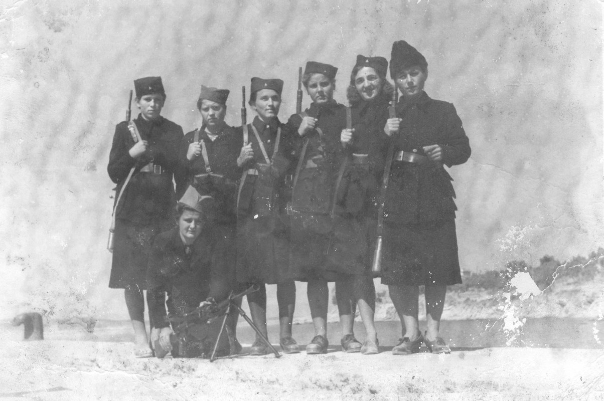Muy pocas mujeres Chetniks se integraron en las unidades como combatientes