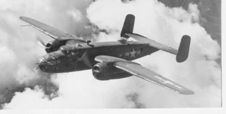 Bombardero B-25 sobre Birmania