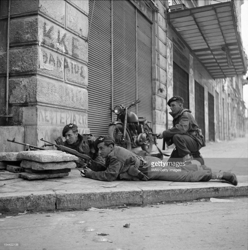 Paracaidistas de la 5ª Brigada Paracaidista durante su despliegue en Grecia en 1944