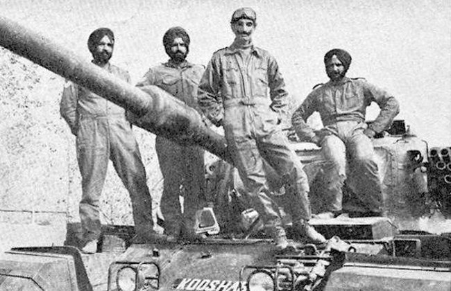 Soldados Sikh de la 50ª Brigada de Tanques de la India