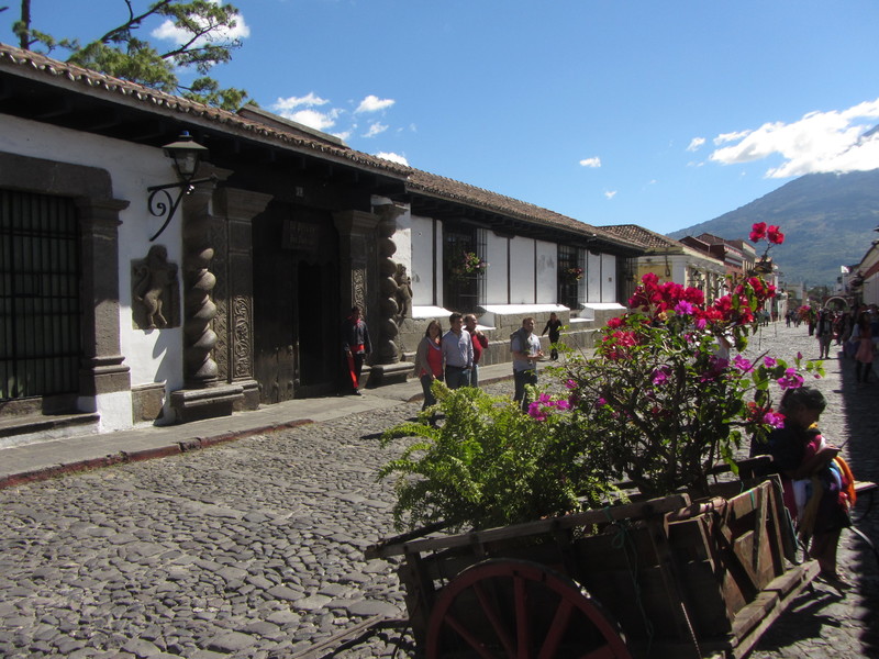 Paseando por Antigua - Disfrutando de Guatemala con mochila (5)
