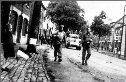 Soldados del 99º en As, Bélgica