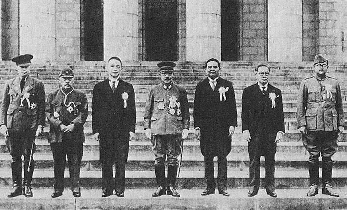 Chandra Bose con Hideki Tojo y otras personalidades del Imperio de Japón