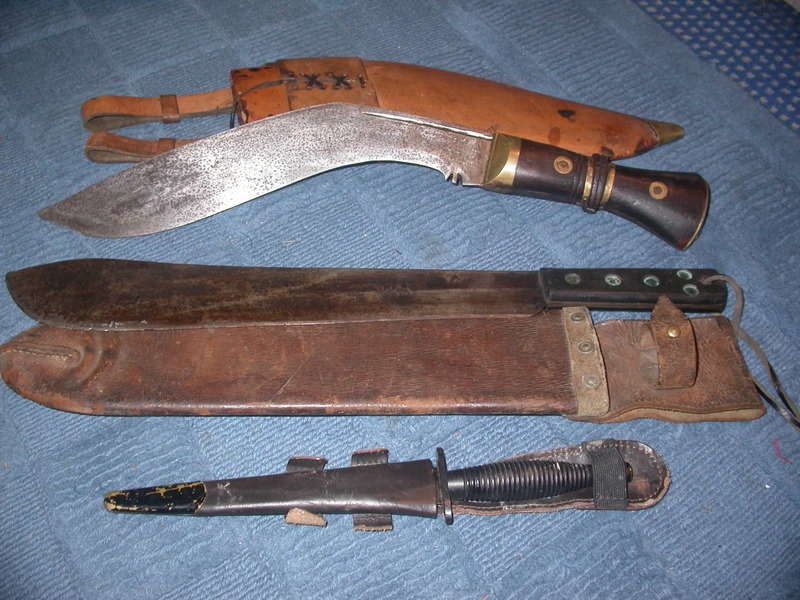 Diferentes tipos de cuchillos utilizados por los Chindits