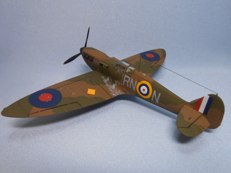1/72 Airfix Spitfire I & two Spitfire Ia, 72 Squadron, 266 