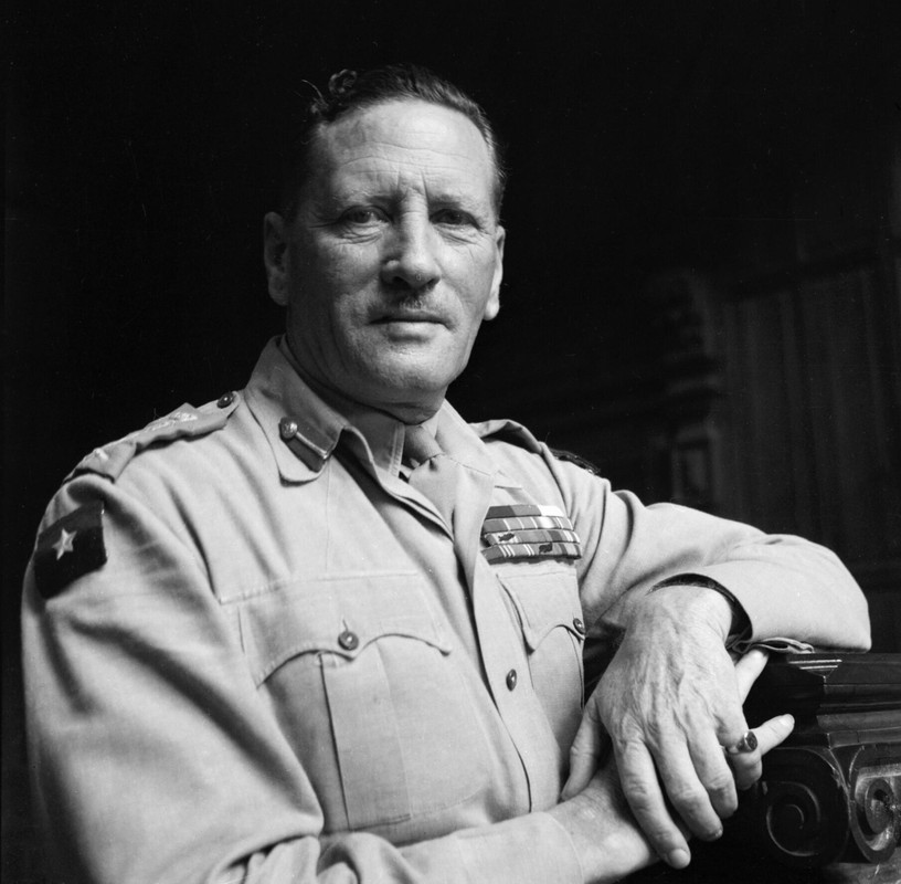 Sir Claude Auchlinek era el Comandante en Jefe del Ejército Británico de la India durante la Segunda Guerra Mundial