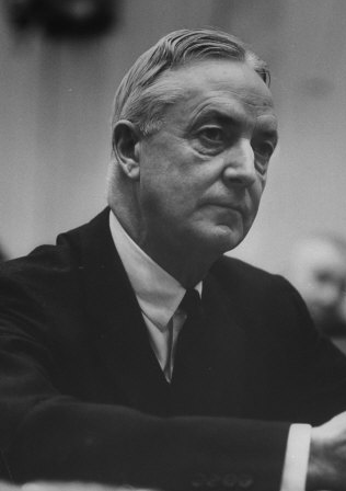 David K.E. Bruce. Jefe de la OSS en Europa