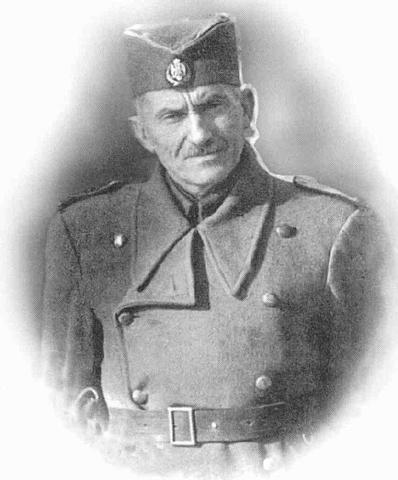 Dimitrije Ljotic mandaba su propia facción de Chetniks que se convertiría más tarde en el Cuerpo de Voluntarios Serbios