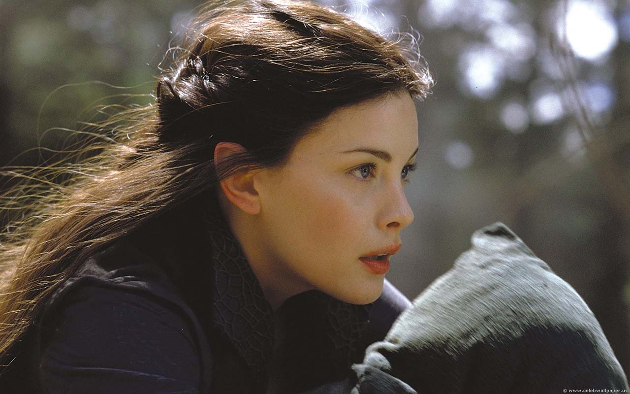 31 Lord Of The Rings Facts Every Fan Should Know - Arwen is said to be as beautiful as the fairest maid to ever walk the world, Lúthien, and shares many similitudes with her. The biggest one is the fact that both were immortal maids that fell in love with a mortal man, choosing death in order to be with them.