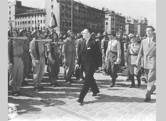 El General De Lattre junto con el Alcalde de Marsella durante la liberación de la ciudad en 1944