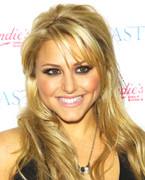 Cassie_Scerbo_red_leather_skirt_2011_001
