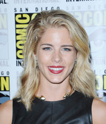 emily_bett_rickards_2pc_leather_outfit_2015_001