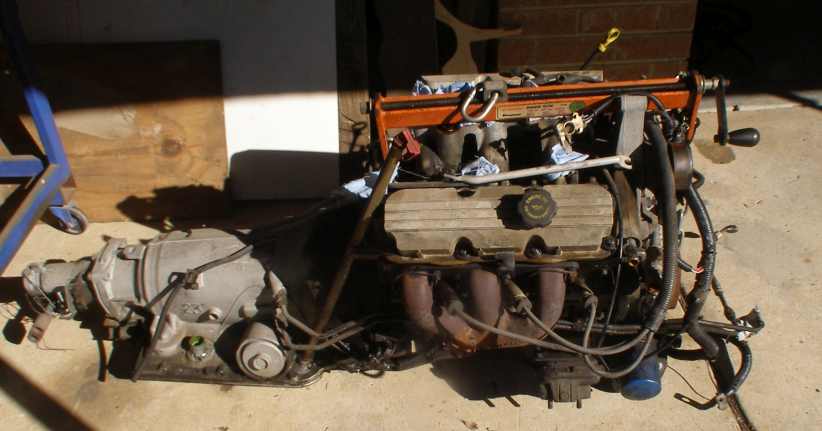 0818commodoreengneandbox.jpg