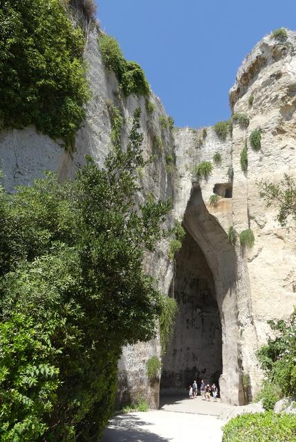 Sicilia y Eolias: 14 dias en coche - Blogs de Italia - Día 7. Siracusa: Parque arqueológico y Catania. (3)