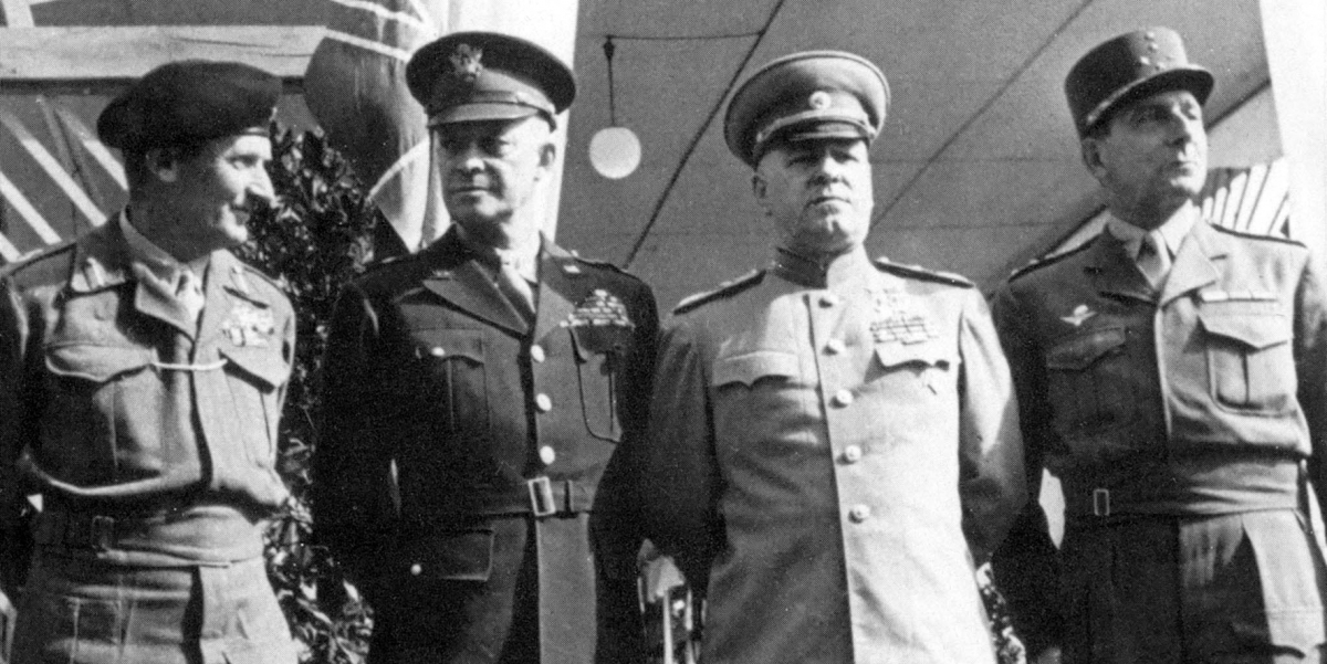 El General De Lattre en Berlín, junto con los Generales Montgomery, Eisenhower y Zhukov, previo a la firma del tratado de rendición