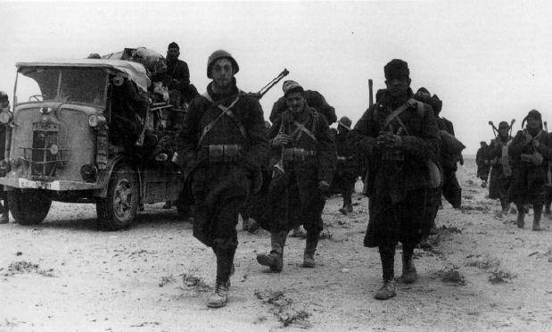 Infantería italiana en las afueras de Tobruk. Otoño de 1941