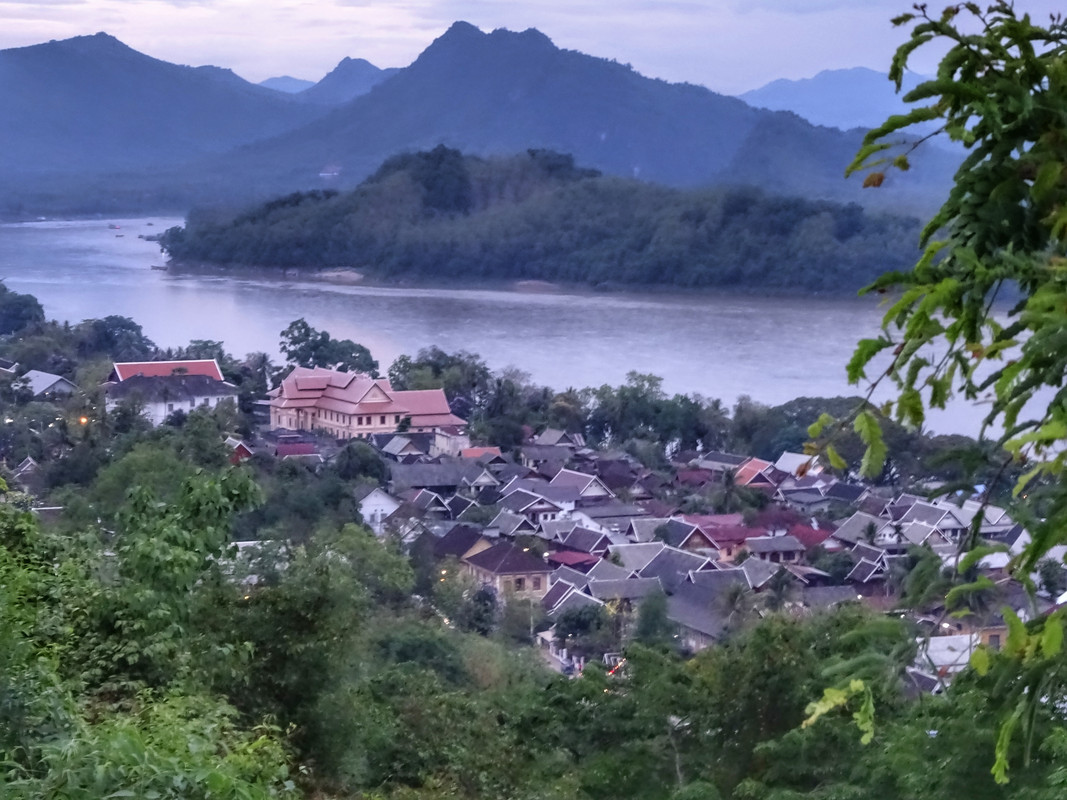 3 SEMANAS VIETNAM Y LAOS viajando solo - Blogs de Vietnam - Laos - Luang Prabang (14)