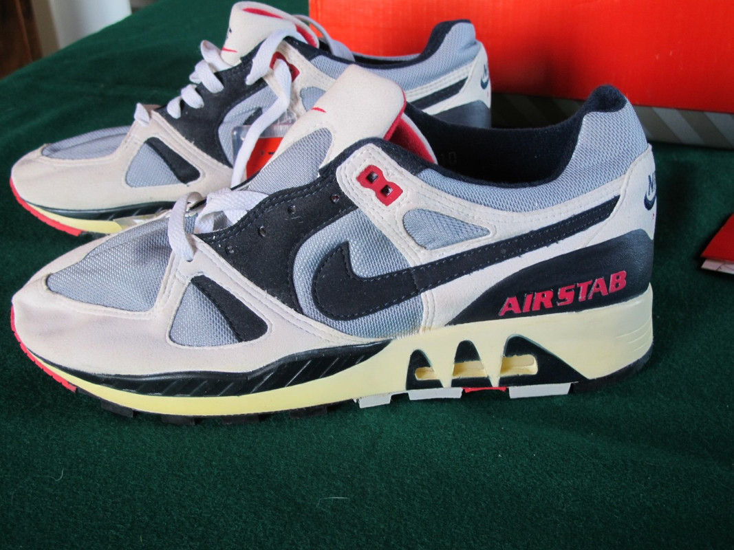 Кроссовки модели 90 х. Nike Air stab 1988. Nike Air stab. Air stab 1988. АИР найк 90х.