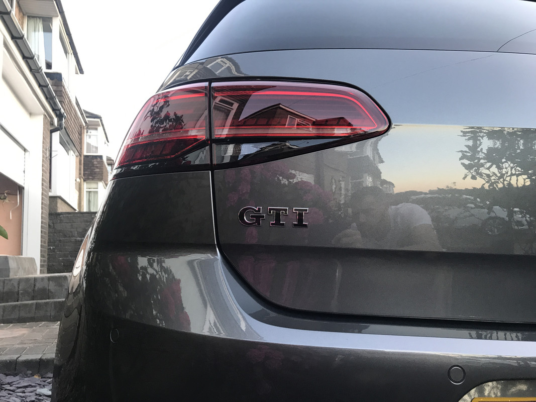 Facelift VW Emblem Zeichen folieren (Front) ACC • Golf 7 GTI Community •  Forum