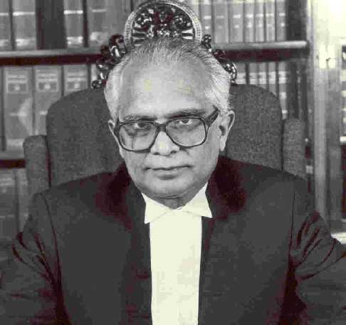 Juez Mukherjee. Presidente de la tercera comisión de investigación
