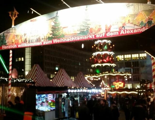 Berlín en un par de días una semana antes del atentado :-( - Blogs de Alemania - Reichstag, Bunker de Hitler, Muro de Berlín, Mercados de Navidad (39)