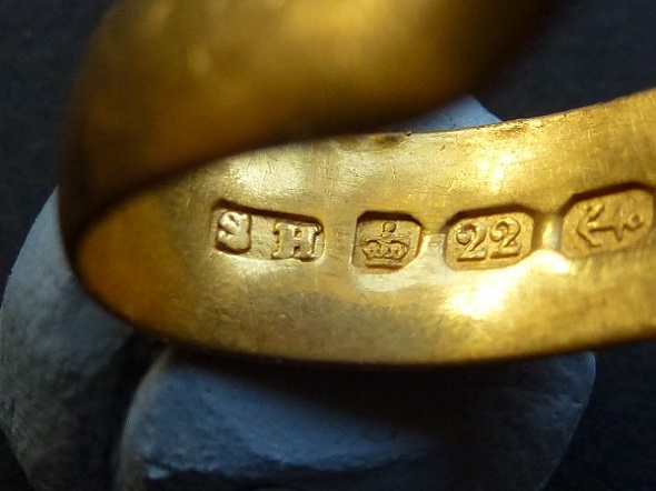 1st proper Gold ring. Hallmarks I.D. please. - Identification of ...