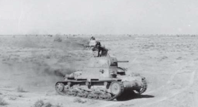 Tanques medios M13 40 de la División Ariete avanzando por el desierto libio. El M13 40 fue el principal tanque italiano en el norte de África entre 1940-1943