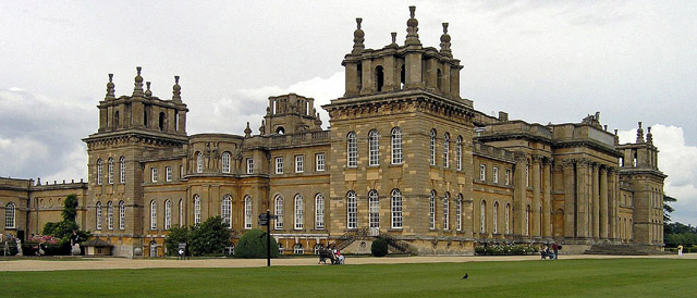1280px-_Blenheim_Palace_cropped