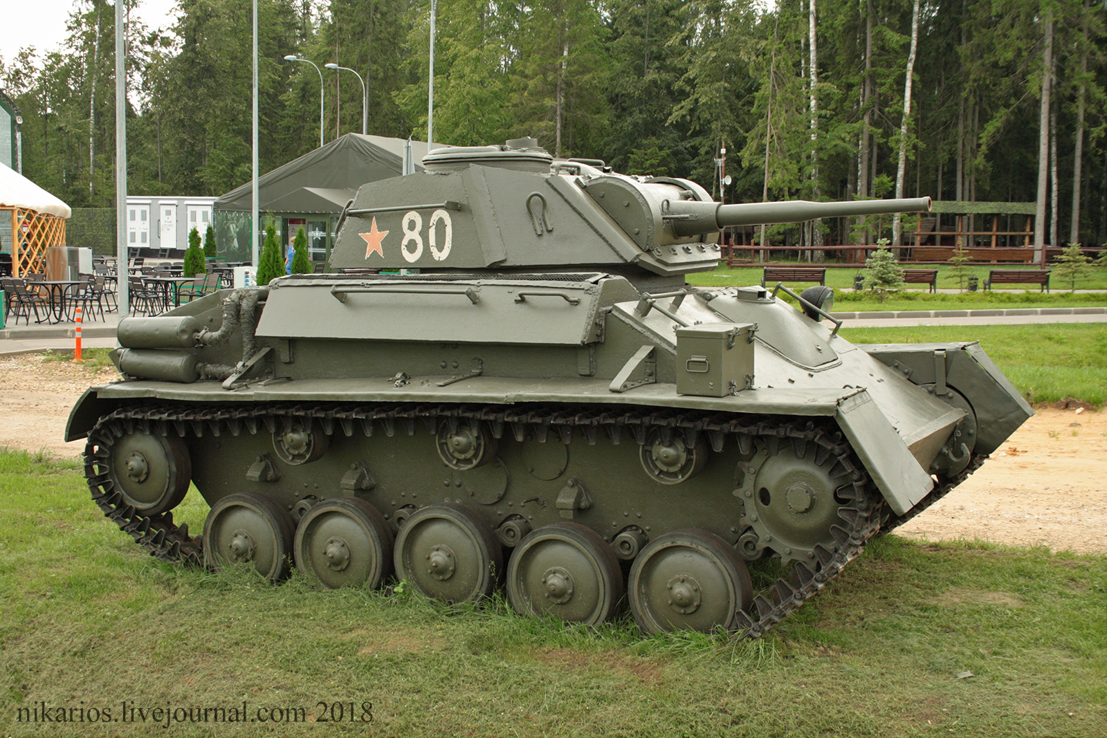 Cоветский легкий танк т-80