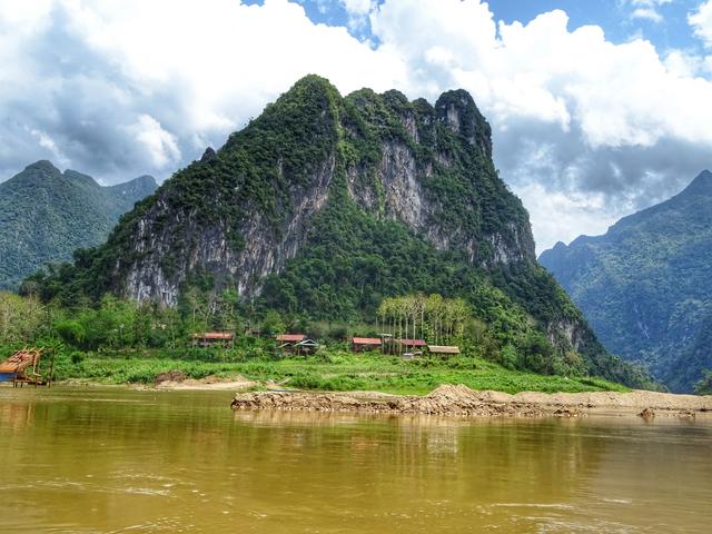 Laos - Muang Ngoi - Muang Khua - 3 SEMANAS VIETNAM Y LAOS viajando solo (6)